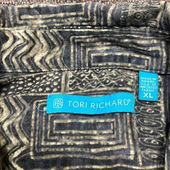 Tori Richard Short Sleeve Hawaiian Shirt Top Button Size XL Aztec Tribal 6881 - Picture 3 of 8